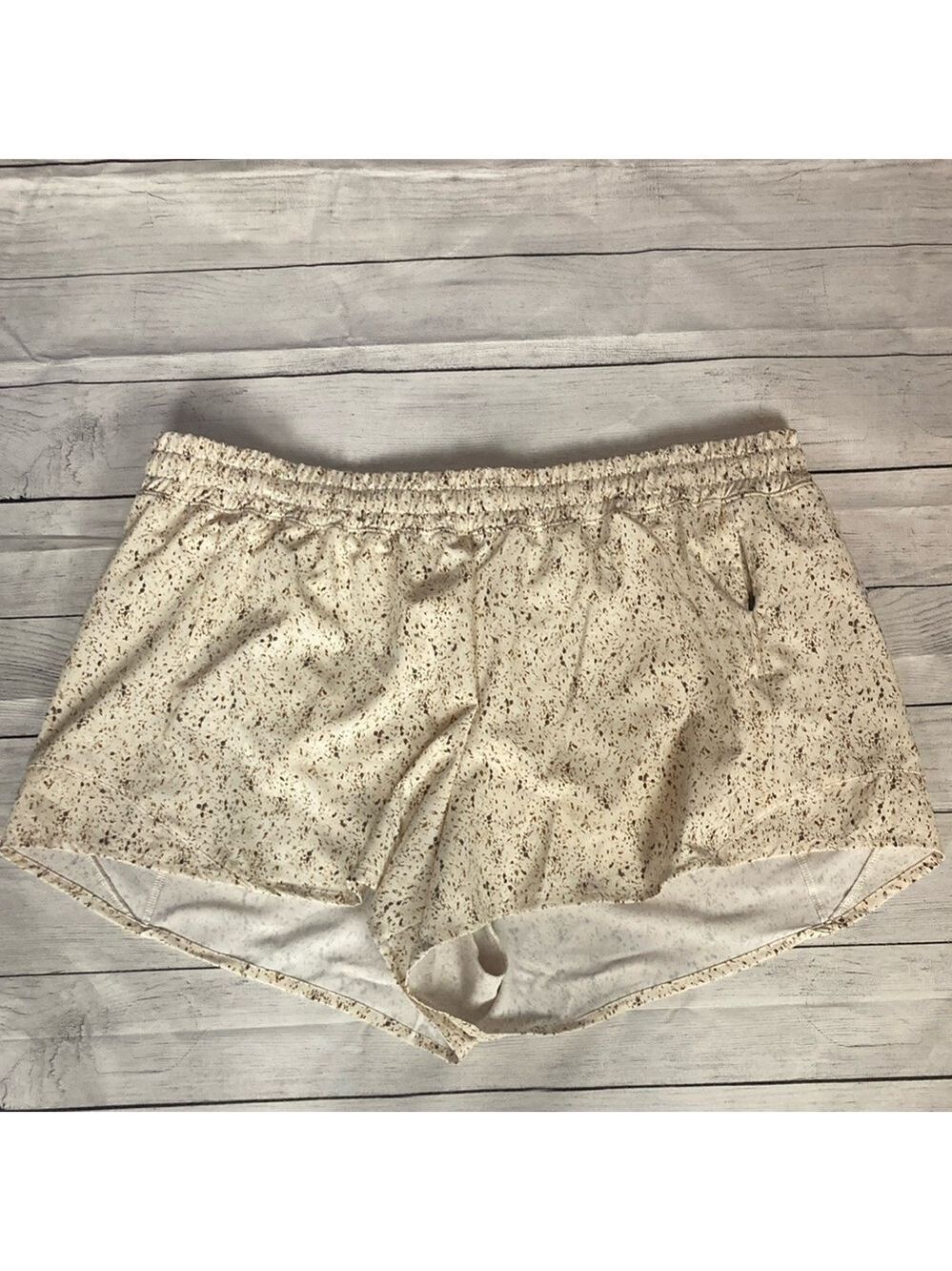 Calia mid rise infinity rub shorts freckles dot size XXl